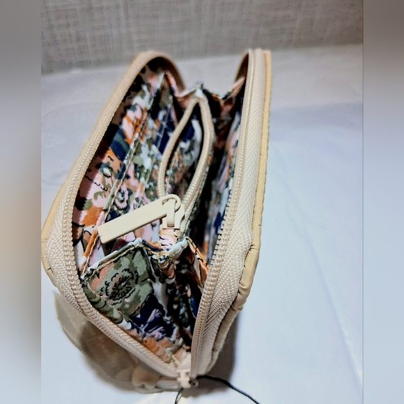 VERA BRADLEY Women's Wallet Camel Cream ULTRAIGHT Quilted BRAND-NEW w/tags - Picture 9 of 11